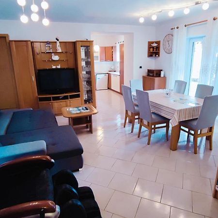 Apartment Wine & Olive Oil Mofardin Koper Exterior foto